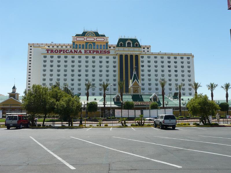 Tropicana  P1020467.jpg